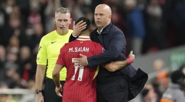 محمد صلاح يؤكد سيطرته الكاملة على قراره بالجلوس على دكة البدلاء والتأثير في تشكيل الفريق